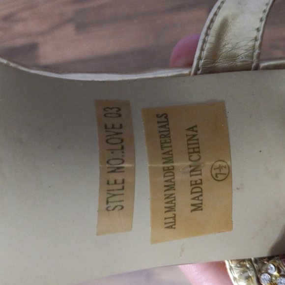 Fancy Women's Frist Sight Gold Heels - Picture 9 of 9